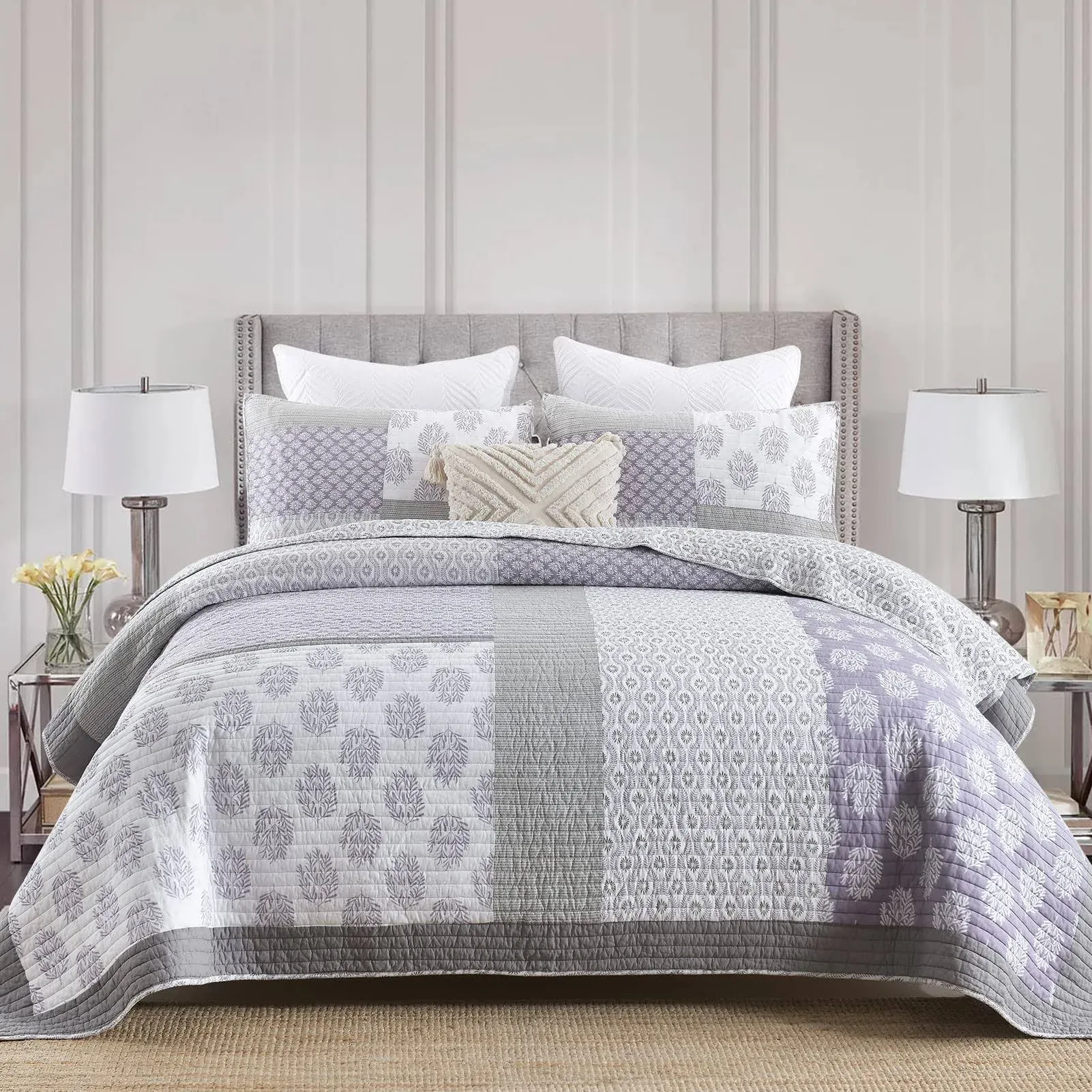 Finlonte Quilt Set Queen Size - 100% Cotton Queen Comforter Set, Patchwork Bedspread Reversible Lightweight Bedding, Purple Grey White Floral Quilts for Queen Bed All Season, 3 Pieces
